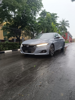 
										HONDA ACCORD XLE full									